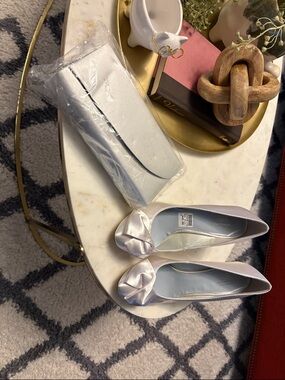 Satin Bow Pointed Flats in White – Women’s Dress Shoes